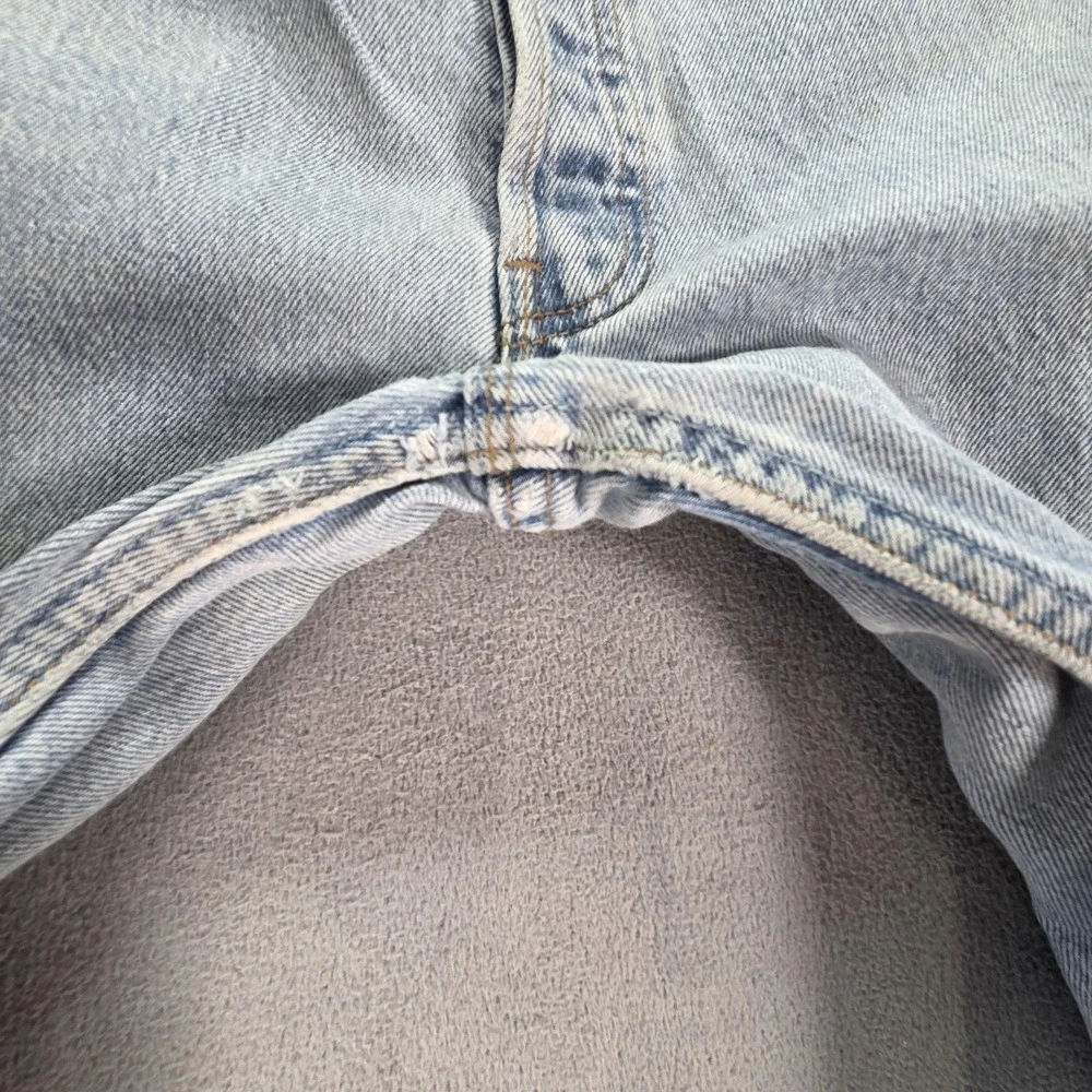 VTG Levis 501 Jeans Mens Blue Light Wash Straight Button Fly Made USA Fits 36x25